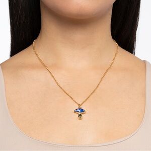 New MAYAMAR 24kt dipped Gold and Blue Mushroom Pendant Necklace

Gorgeous